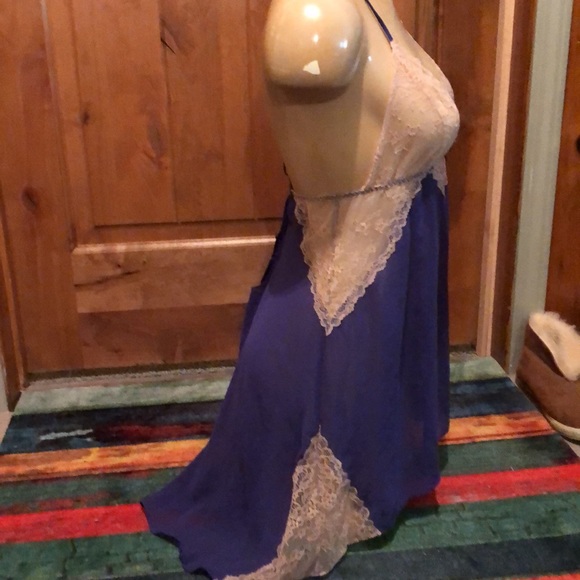 Super sexy lacy Victoria’s Secret nighty medium - Picture 4 of 9